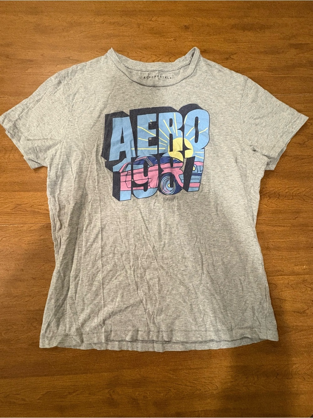 Aeropostale Gray 1987 Retro Car Graphic Crewneck T-Shirt M